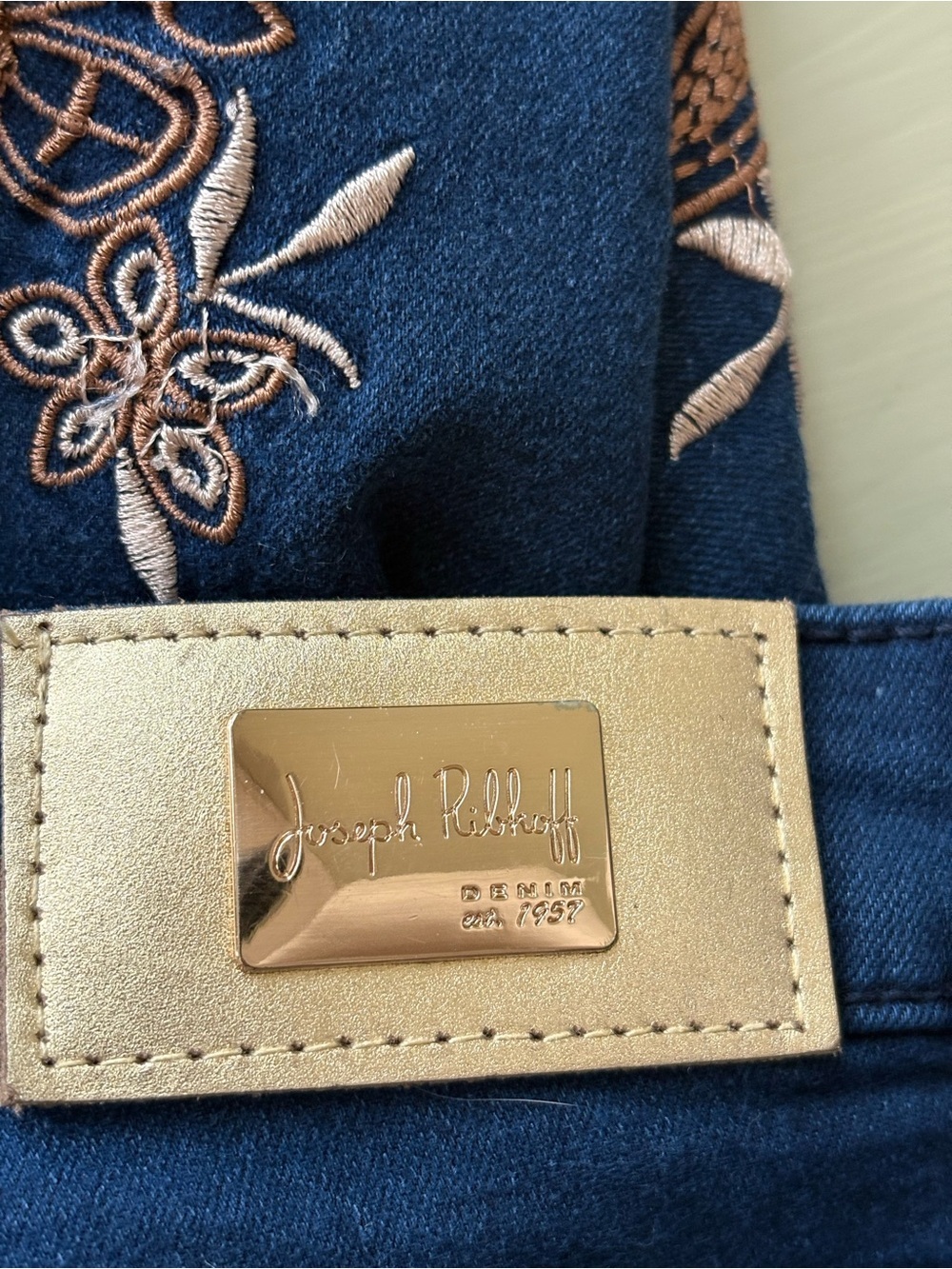 Joseph Ribkoff Navy Jeans with Metallic Floral Embroidery Sz 8 - Picture 8 of 9